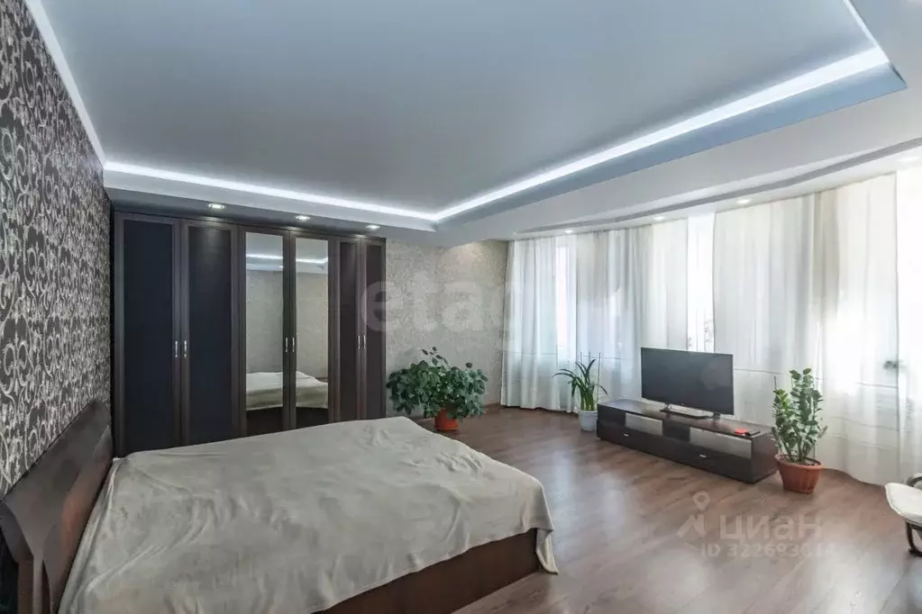 3-к кв. Омская область, Омск ул. Малиновского, 18к1 (109.0 м) - Фото 1