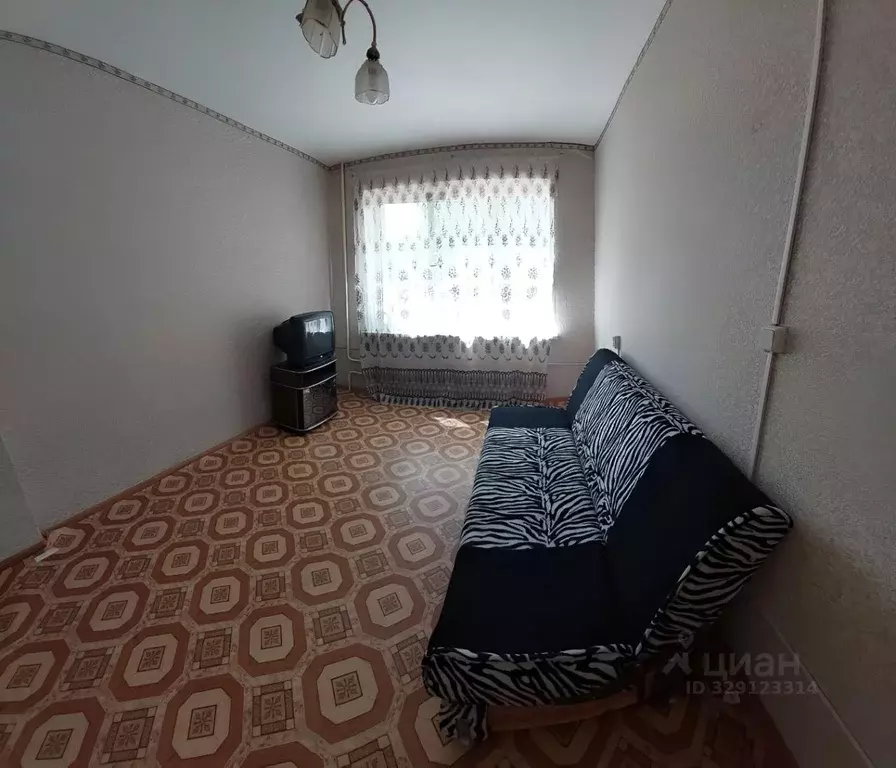 1-к кв. Белгородская область, Старый Оскол Молодогвардеец мкр, 1 (18.0 ... - Фото 1
