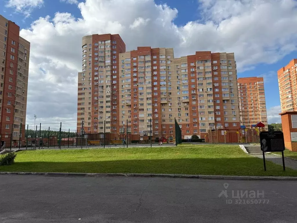 1-к кв. Челябинская область, Челябинск ул. Бейвеля, 6 (62.6 м) - Фото 1