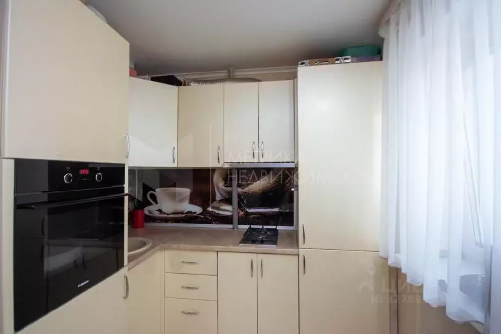 2-к кв. Тюменская область, Тюмень Рижская ул., 72 (43.0 м) - Фото 1