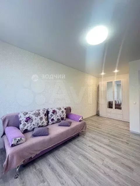 1-к. квартира, 38 м, 4/10 эт. - Фото 0