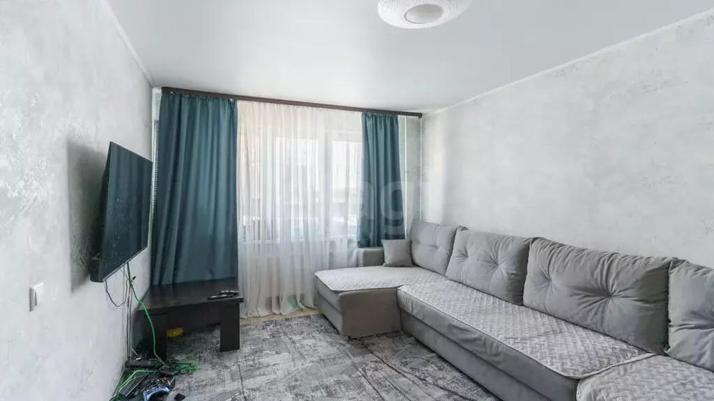 3-к кв. Тюменская область, Тюмень ул. Ю.-Р.Г. Эрвье, 26 (64.7 м) - Фото 1