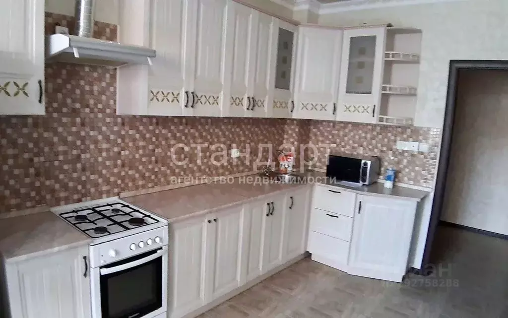 2-к кв. Ставропольский край, Ессентуки ул. Королева (61.0 м) - Фото 0