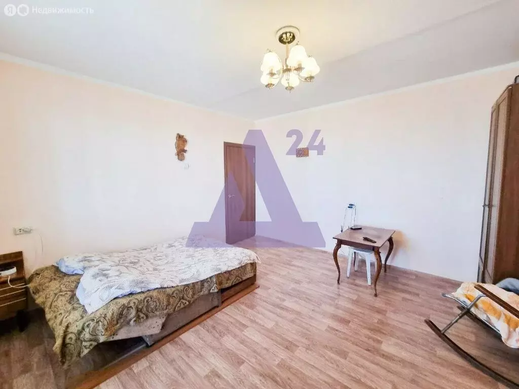 3-комнатная квартира: Барнаул, улица Гущина, 163 (66.6 м) - Фото 1