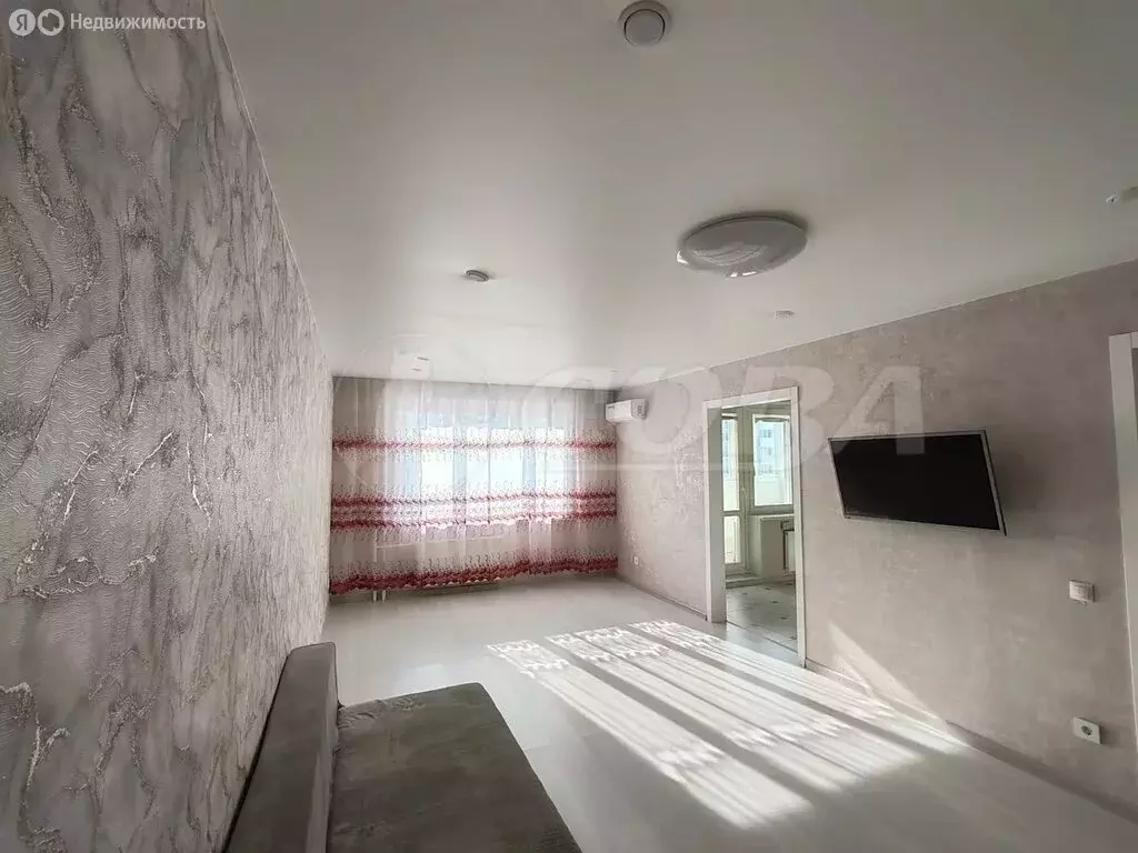 1-комнатная квартира: Тюмень, улица Александра Митинского, 6 (40.9 м) - Фото 1