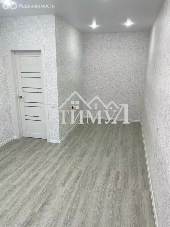 1-комнатная квартира: Абакан, улица Генерала Тихонова, 6 (47 м) - Фото 0