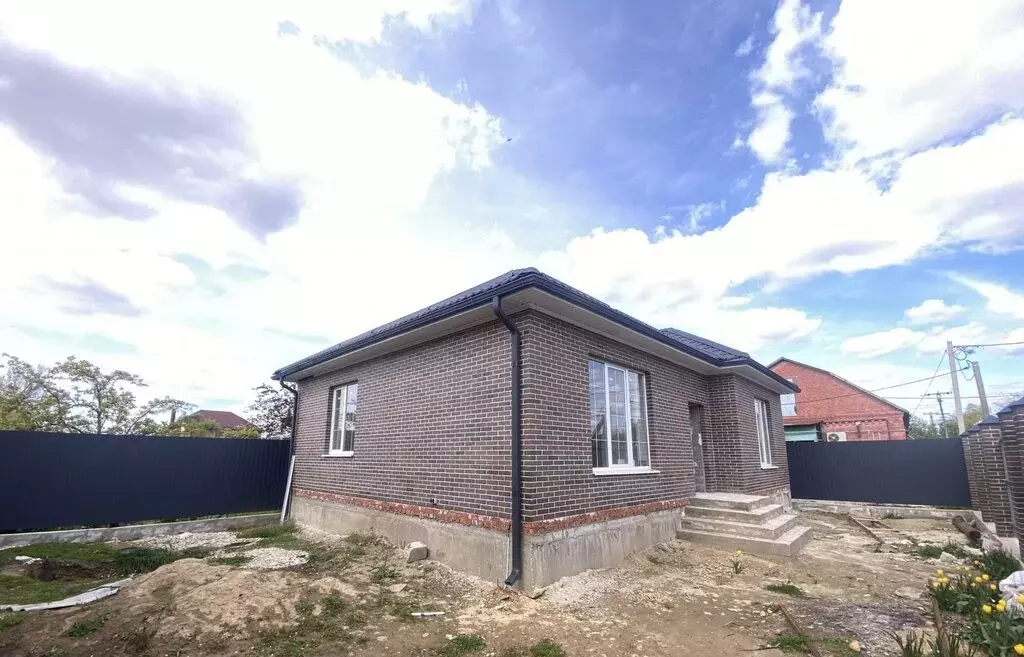 Дом в Армавир, улица Татьяны Соломахи (110 м) - Фото 1