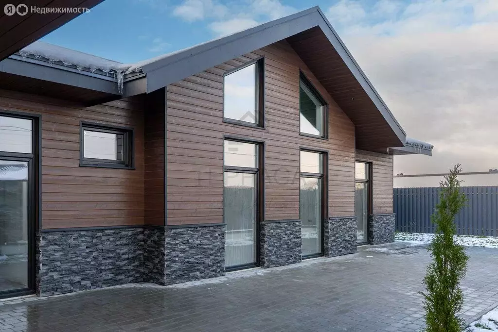 Дом в городской посёлок Фёдоровское, Французская улица, 17 (230 м) - Фото 1