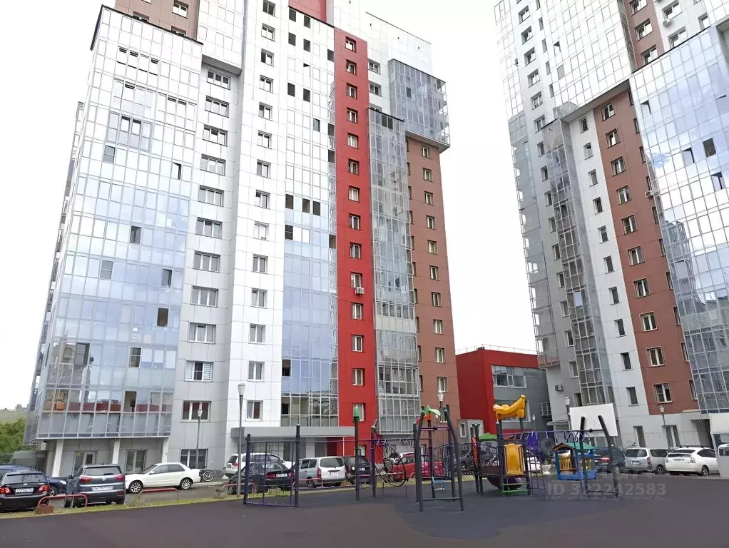 1-к кв. Красноярский край, Красноярск ул. Республики, 37А (40.0 м) - Фото 1