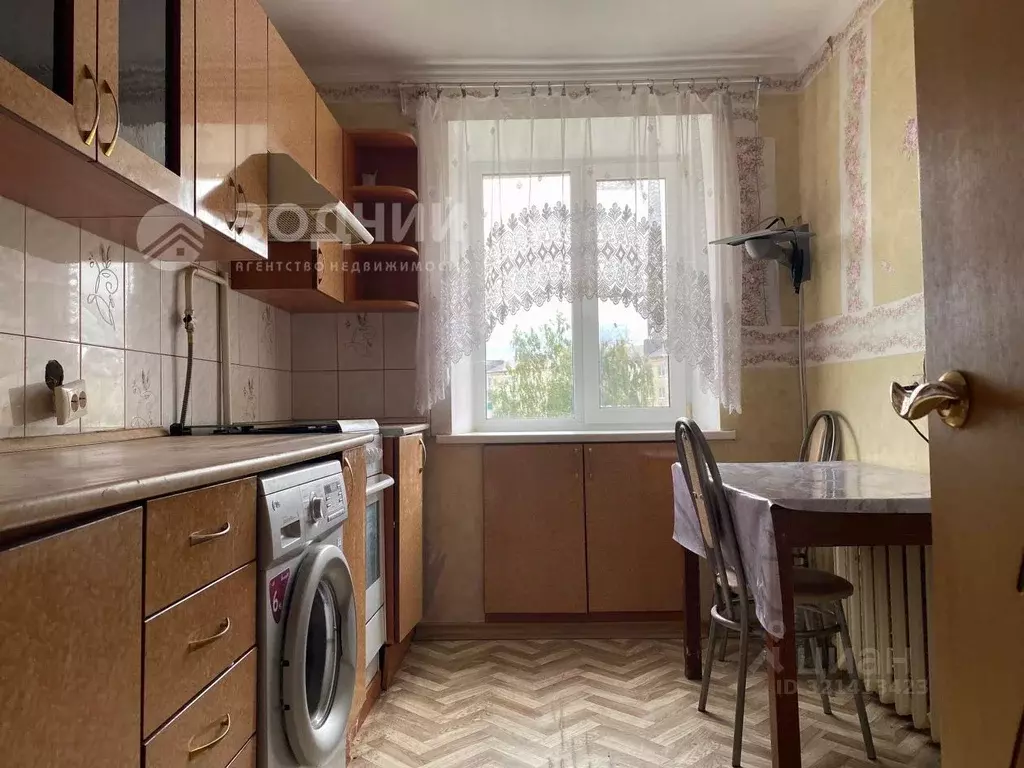 3-к кв. Чувашия, Канаш Восточный мкр, 25 (60.2 м) - Фото 1