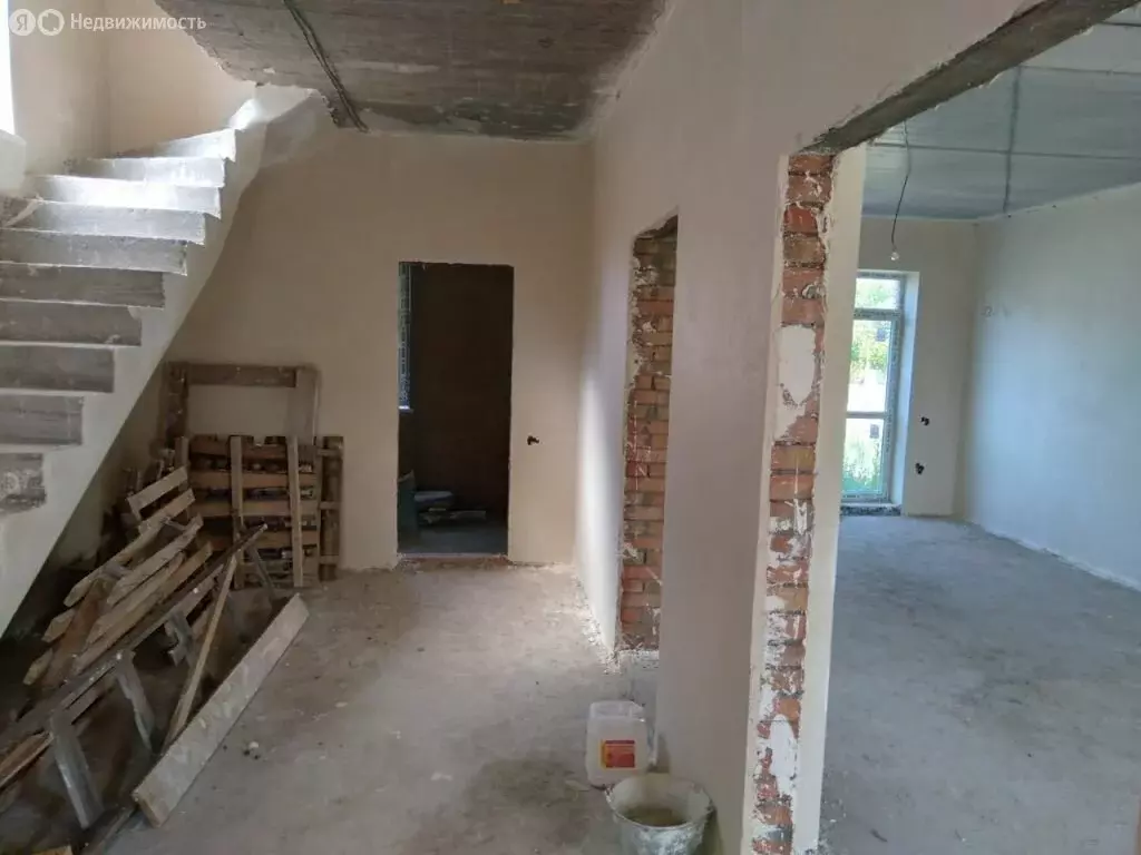 Дом в Ростов-на-Дону, Особенная улица (150 м) - Фото 1