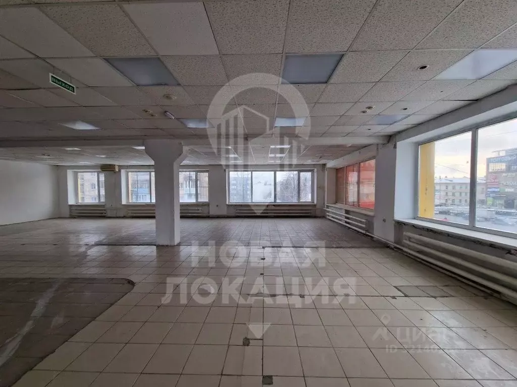 Помещение свободного назначения в Омская область, Омск просп. Мира, 28 ... - Фото 1