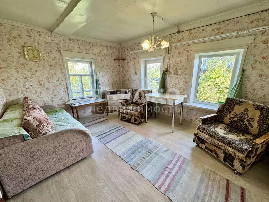 Дом в Пермский край, Усолье Усольский район, ул. Ушакова, 32 (28 м) - Фото 1