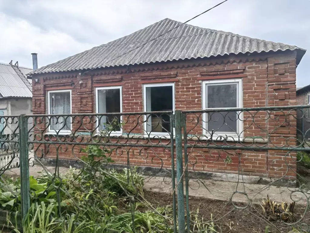 Дом в Ростовская область, Неклиновский район, с. Новобессергеневка ул. ... - Фото 0