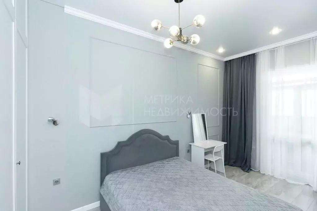 1-к кв. Тюменская область, Тюмень ул. Фармана Салманова, 14 (43.0 м) - Фото 1