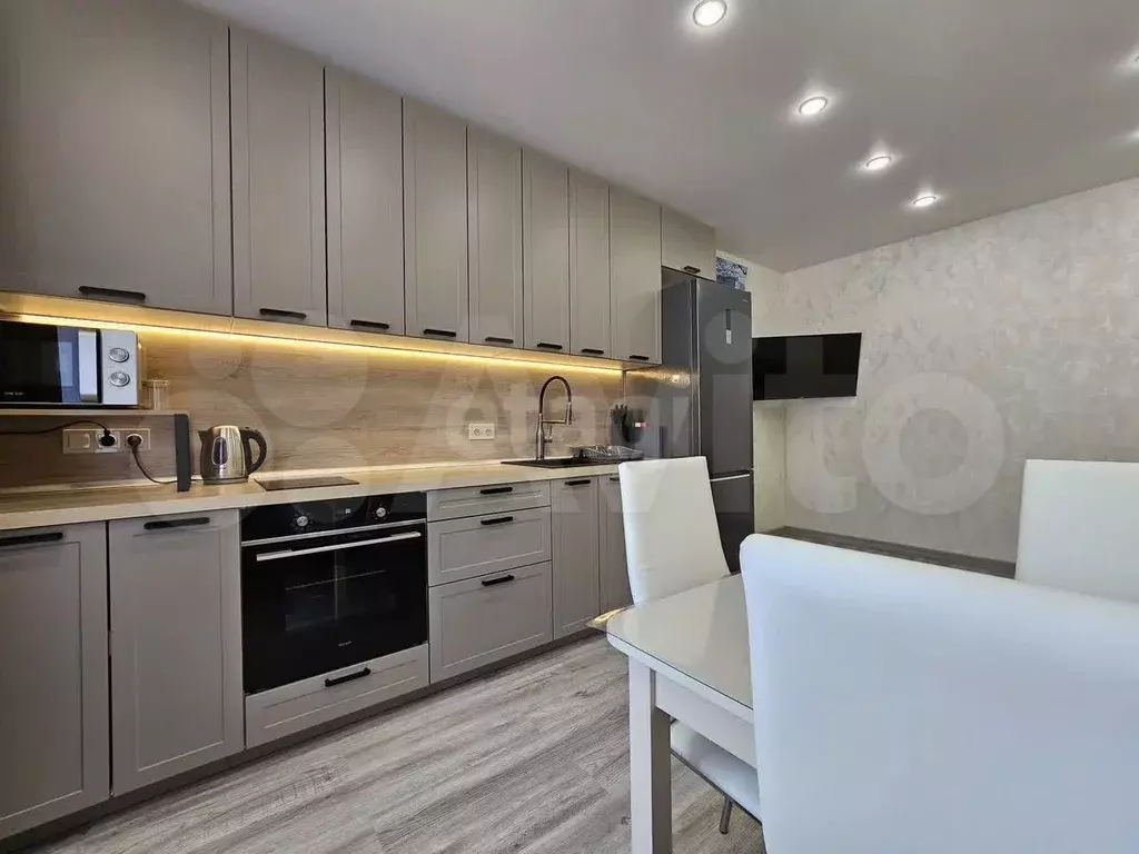 2-к. квартира, 58,5 м, 8/12 эт. - Фото 0