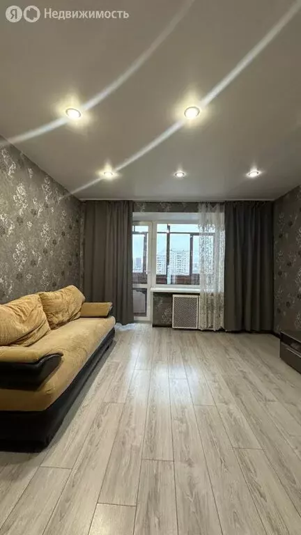 1-комнатная квартира: Екатеринбург, улица Победы, 40/1 (33.2 м) - Фото 1