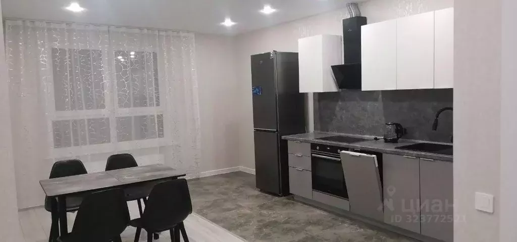 3-к кв. Татарстан, Казань ул. Азата Аббасова, 21 (78.5 м) - Фото 2