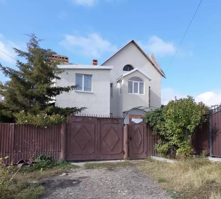 Дом в Ставропольский край, Ставрополь Лазурный проезд, 7 (270 м) - Фото 1