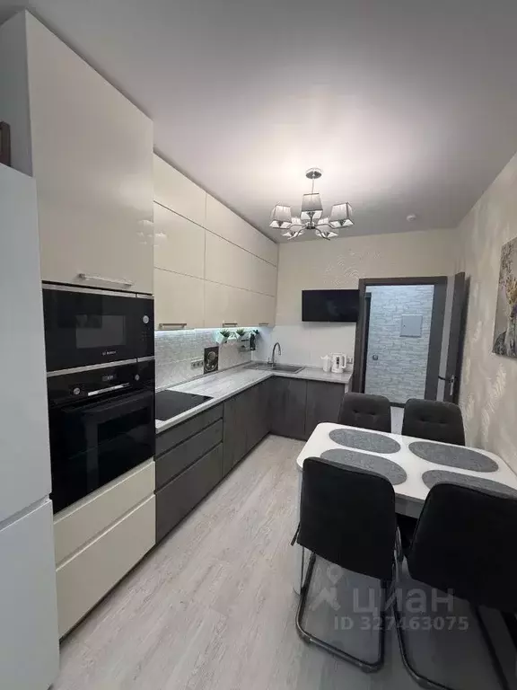 2-к кв. Башкортостан, Уфа ул. Энтузиастов, 13 (64.0 м) - Фото 1