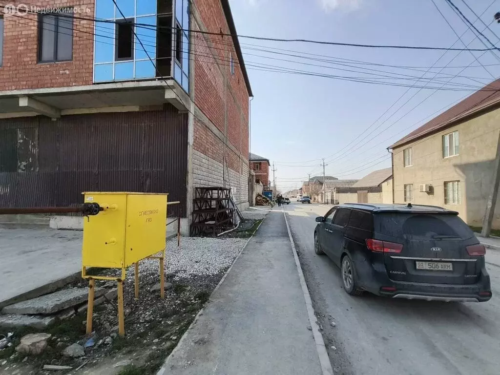 3-комнатная квартира: Махачкала, проспект Казбекова, 273 (80 м) - Фото 1