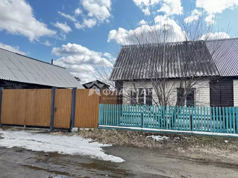 Дом в Иркутская область, Усольский район, с. Сосновка ул. Ветеранов ... - Фото 1