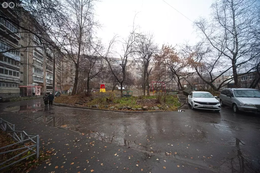 3-комнатная квартира: Екатеринбург, улица Владимира Высоцкого, 18 (64 ... - Фото 2