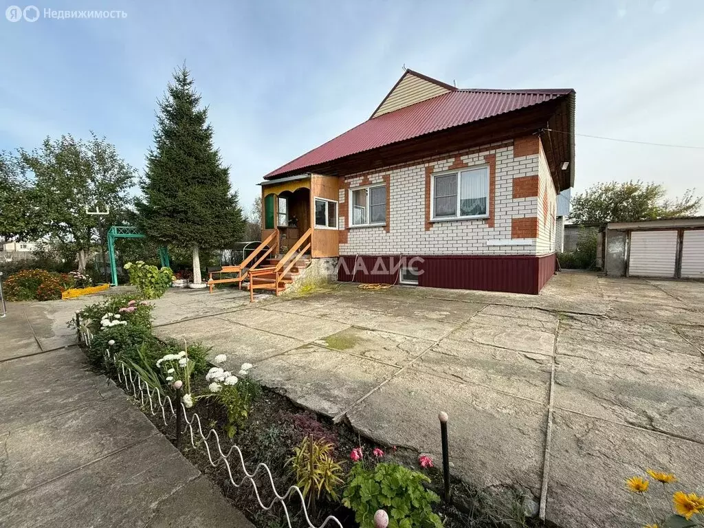 Дом в село Малоугренево, улица Шукшина (124 м) - Фото 1