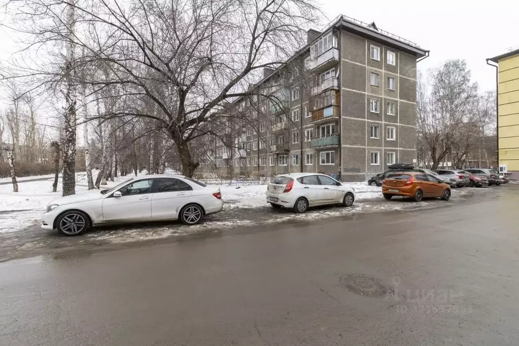 2-к кв. Тюменская область, Тюмень Одесская ул., 26 (44.0 м) - Фото 1