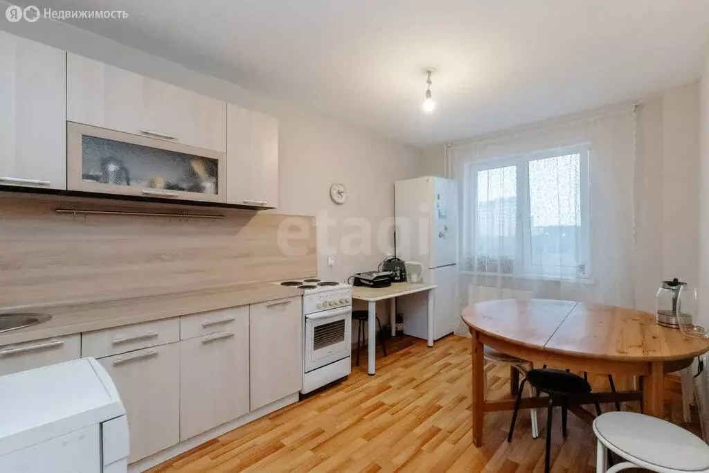 3-комнатная квартира: Екатеринбург, улица Краснолесья, 111 (79.8 м) - Фото 2