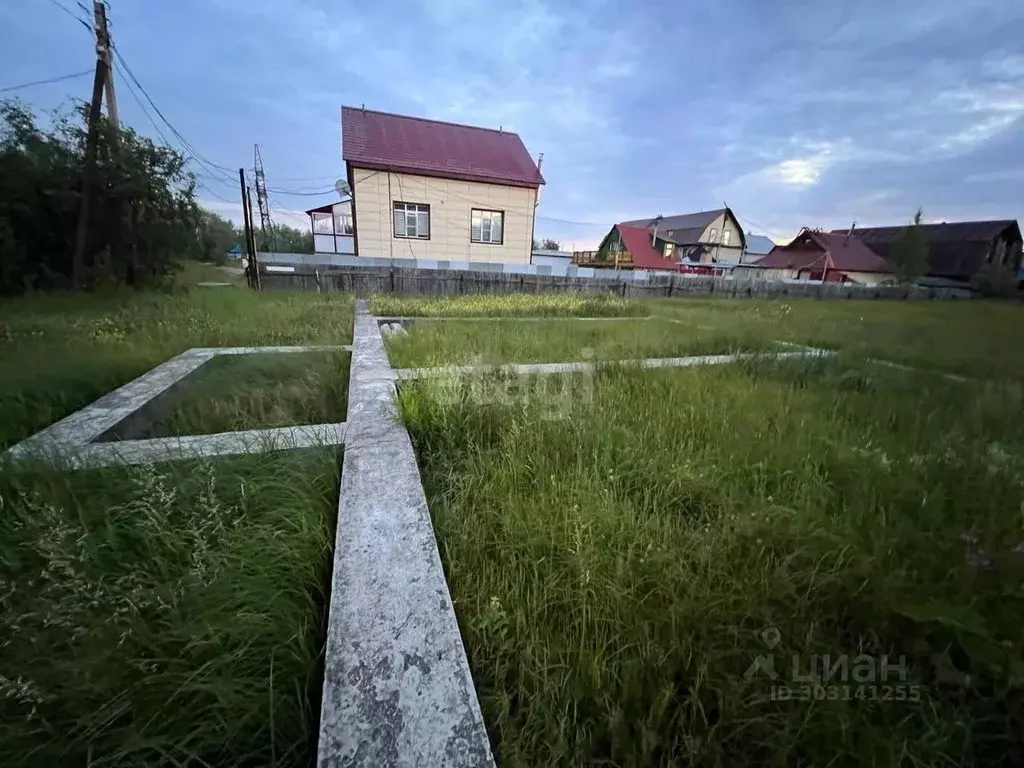 Участок в Ханты-Мансийский АО, Нижневартовск ул. Магистральная (12.0 ... - Фото 0