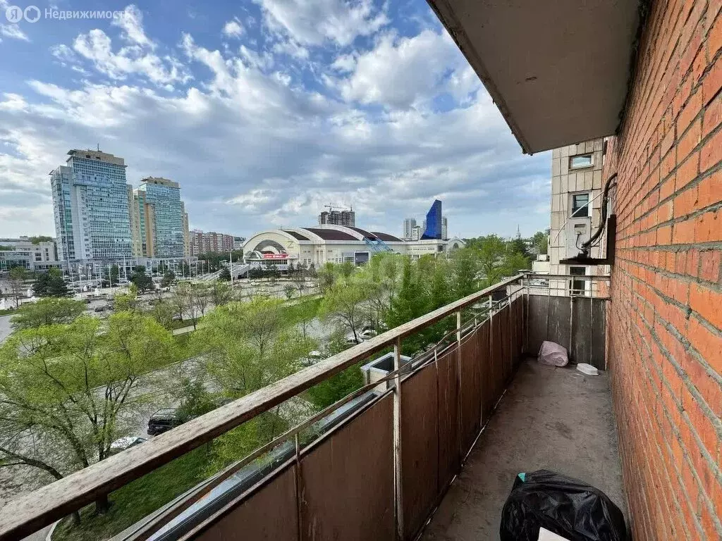 3-комнатная квартира: Хабаровск, улица Дикопольцева, 10 (92.7 м) - Фото 1