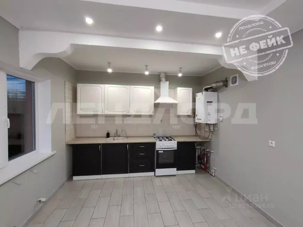 Дом в Ростовская область, Батайск Стадионный пер. (65 м) - Фото 1