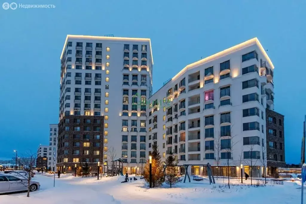 1-комнатная квартира: Тюмень, улица Фармана Салманова, 1 (40 м) - Фото 1