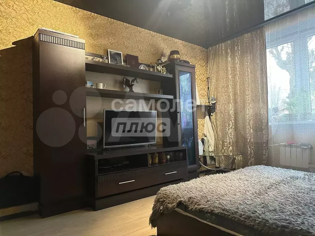 Комната 16,9 м в 5-к., 1/4 эт. - Фото 0
