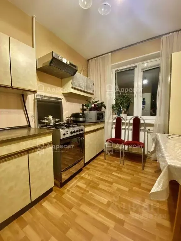 2-к кв. Волгоградская область, Волгоград ул. 8-й Воздушной Армии, 24 ... - Фото 2