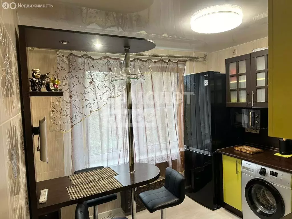 2-комнатная квартира: Ишим, улица Республики, 89 (50 м) - Фото 2