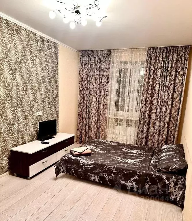 1-к кв. Тюменская область, Тюмень ул. Мельникайте, 142А (38.0 м) - Фото 0