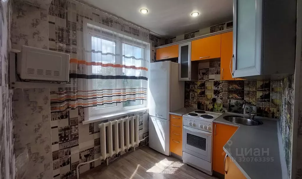 2-к кв. Алтайский край, Рубцовск Алтайская ул., 47 (44.7 м) - Фото 0