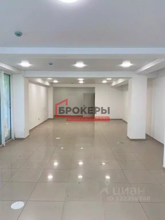 Помещение свободного назначения в Севастополь просп. Октябрьской ... - Фото 1