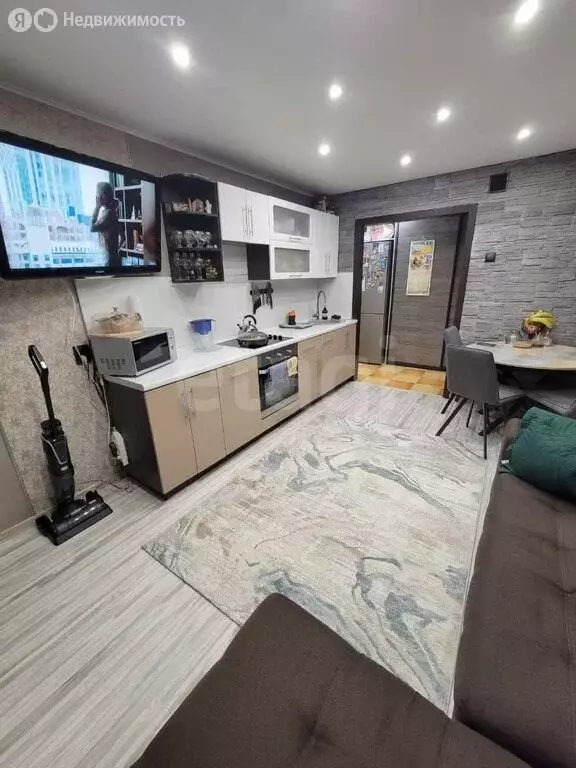 2-комнатная квартира: Ялуторовск, улица Бахтиярова, 62А (48.3 м) - Фото 2