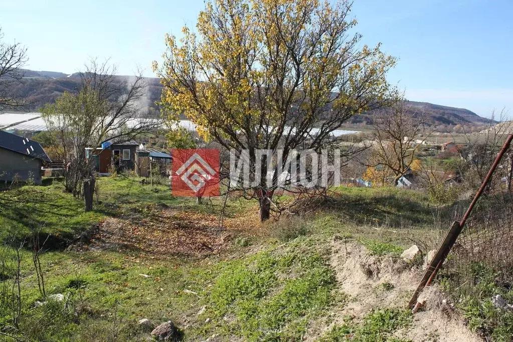 Участок в Севастополь с. Пироговка, ул. Рабочая (5.9 сот.) - Фото 2