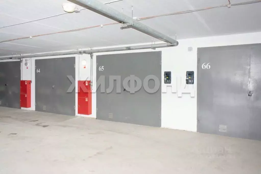Гараж в Алтайский край, Барнаул ул. Сергея Семенова, 16 (23 м) - Фото 1