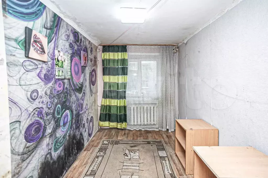 Комната 10,4 м в 1-к., 1/4 эт. - Фото 0