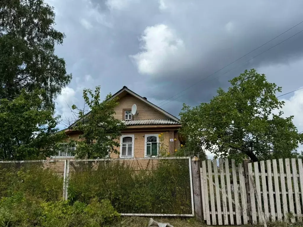Дом в Костромская область, Парфеньевский муниципальный округ, с. ... - Фото 1