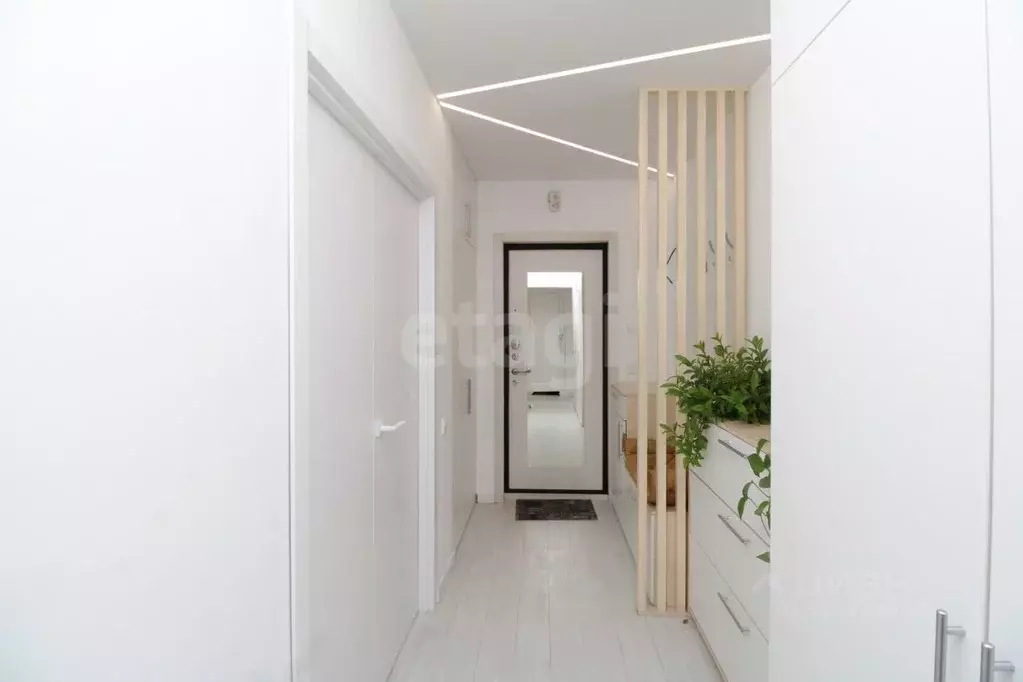 3-к кв. Красноярский край, Красноярск ул. Славы, 11 (67.0 м) - Фото 0