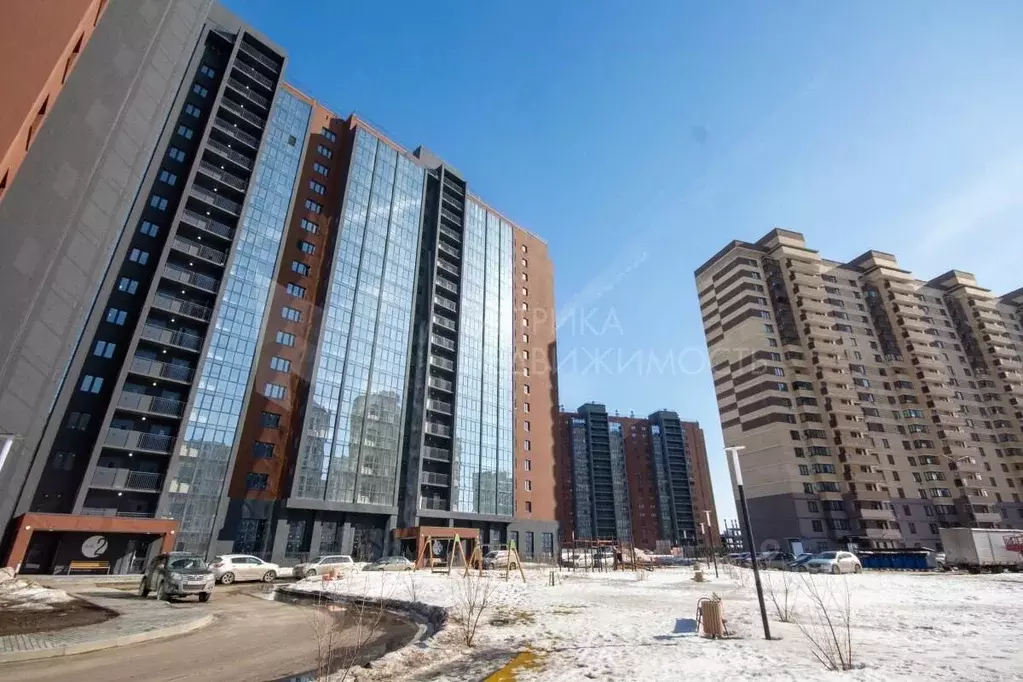 3-к кв. Тюменская область, Тюмень ул. Алматинская, 5 (87.1 м) - Фото 1