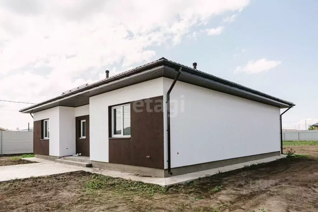Дом в Самарская область, Ставропольский район, с. Ягодное ул. ... - Фото 1
