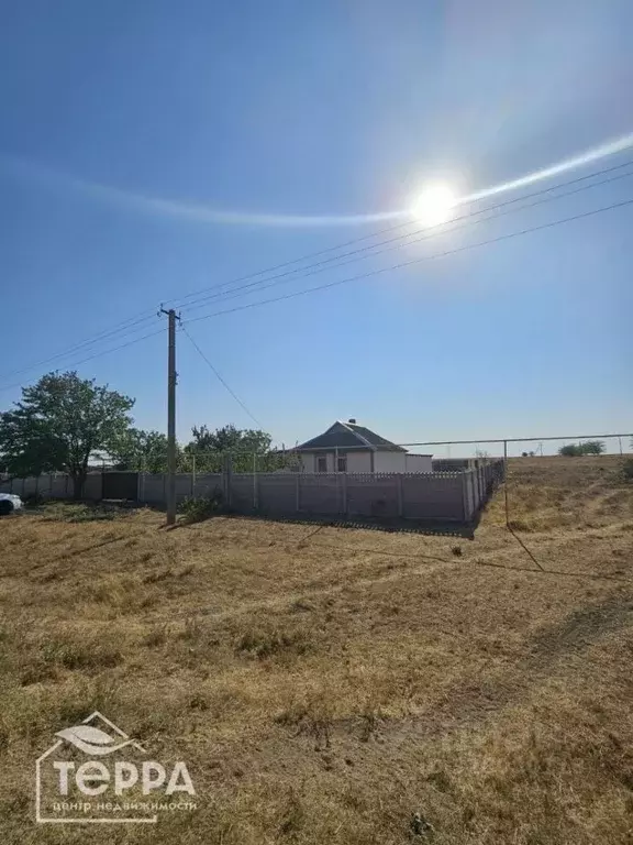 Дом в Крым, Раздольненский район, Березовское с/пос, с. Нива ул. ... - Фото 2