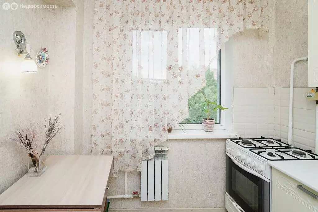 2-комнатная квартира: Омск, улица Дианова, 5Б (41.1 м) - Фото 0